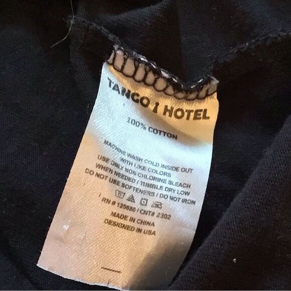 Tango Hotel Canvas to Reality Skull Drip Graphic Tee - Picture 5 of 5